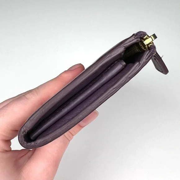 Miu Miu Pattent Leather Bow Wallet Purple - Picture 3 of 8